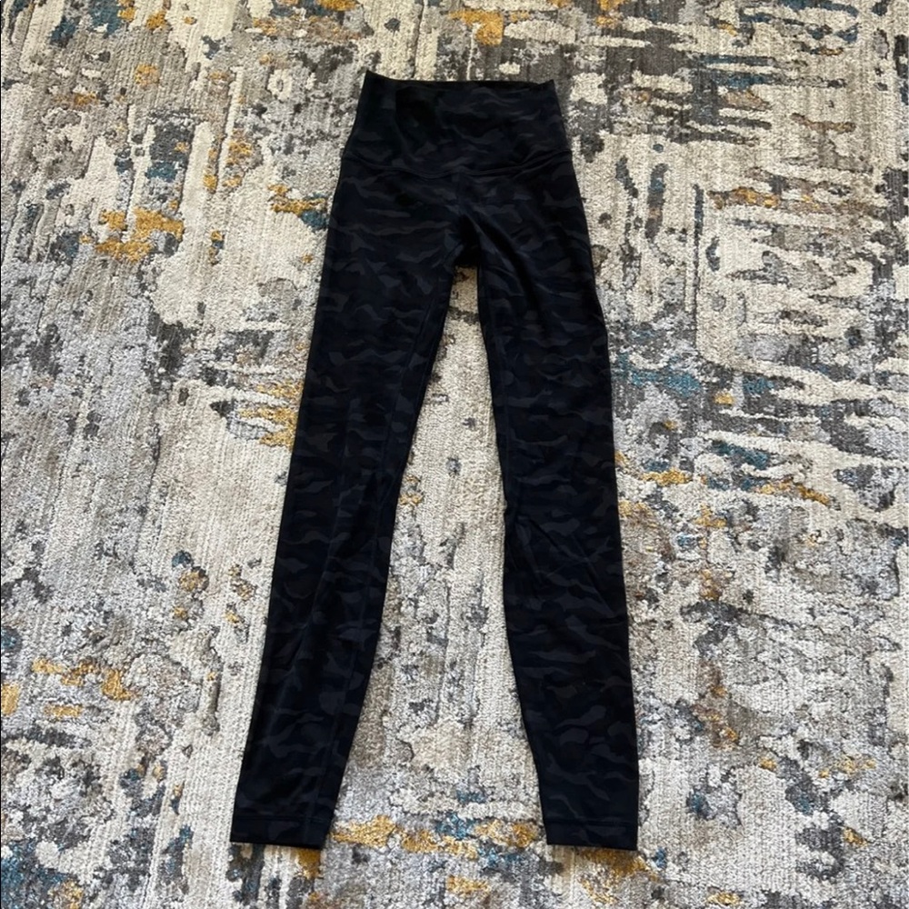 Lululemon Align 28” camo size 2